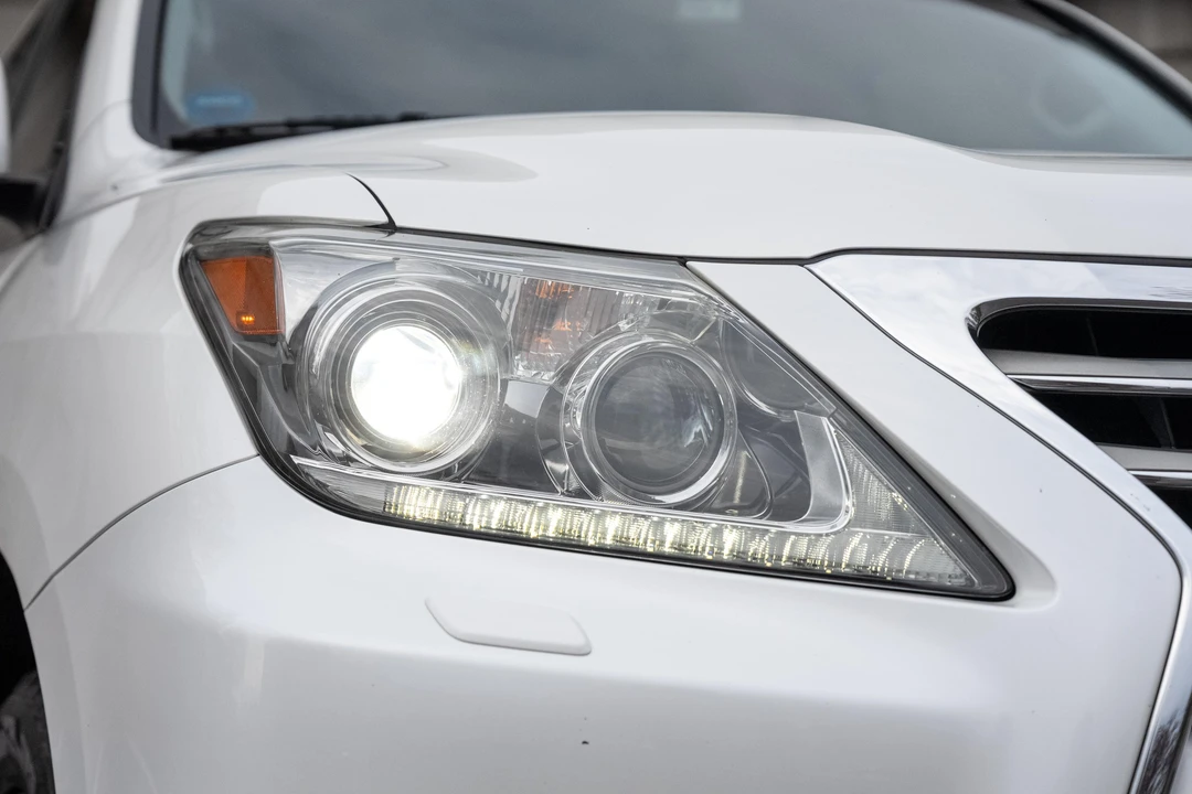 2014 Lexus LX 3rd Gen - Image 9 of 31