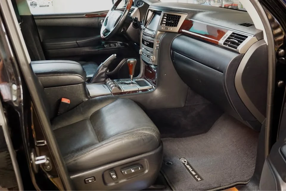 2014 Lexus LX 3rd Gen - Image 17 of 20