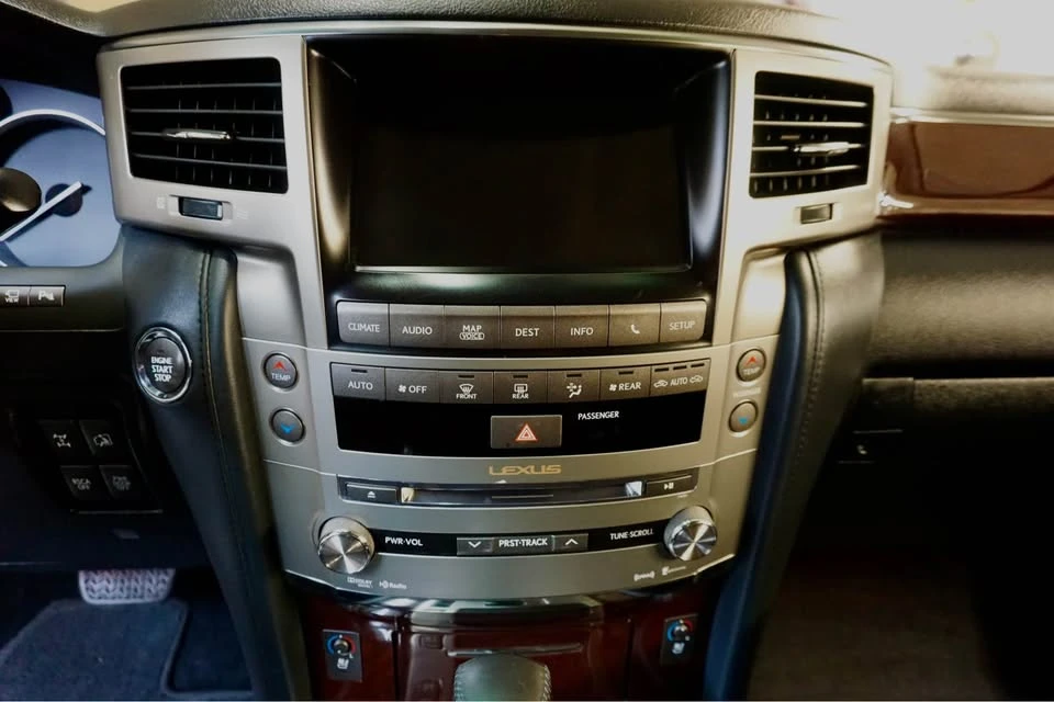 2014 Lexus LX 3rd Gen - Image 15 of 20