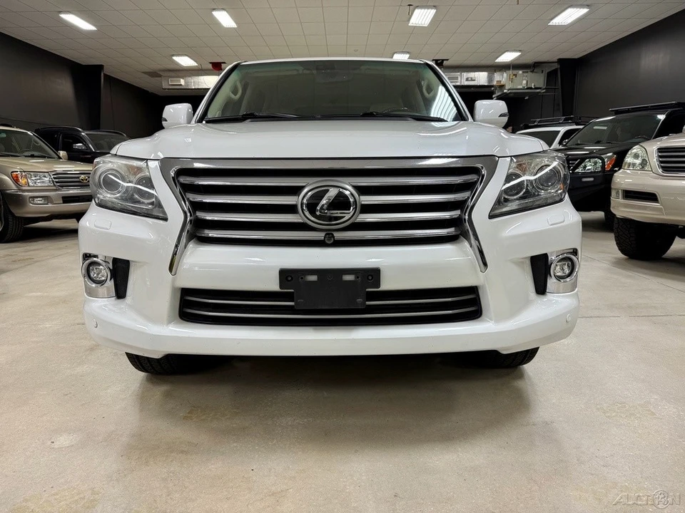 2014 Lexus LX 3rd Gen - Image 5 of 12