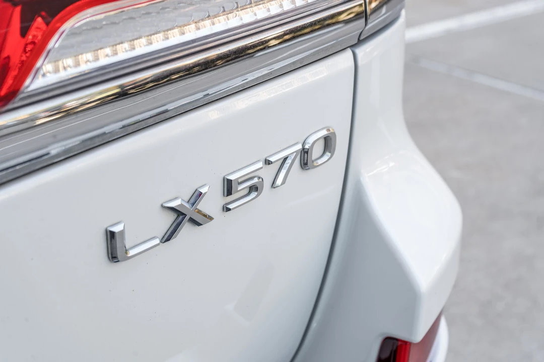 2014 Lexus LX 3rd Gen - Image 28 of 31