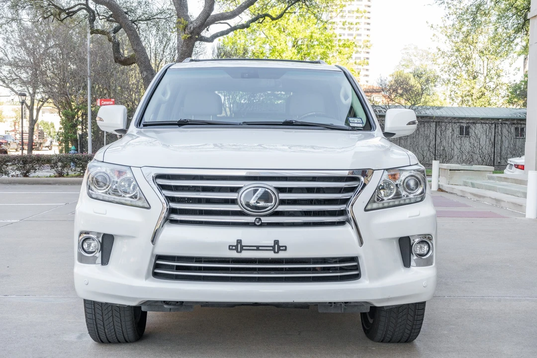 2014 Lexus LX 3rd Gen - Image 8 of 31