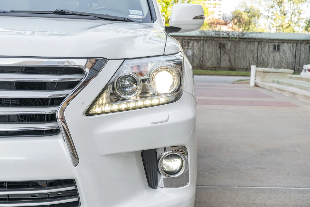 2014 Lexus LX 3rd Gen - Image 10 of 31