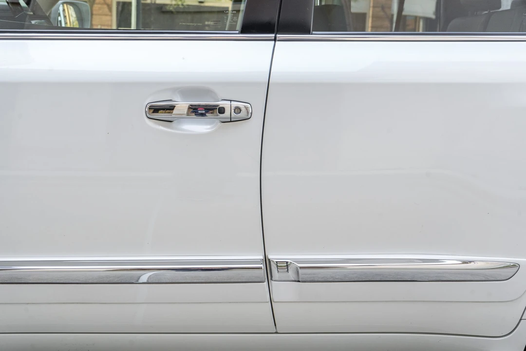 2014 Lexus LX 3rd Gen - Image 21 of 31