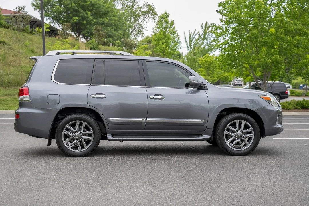 2014 Lexus LX 3rd Gen - Image 8 of 31