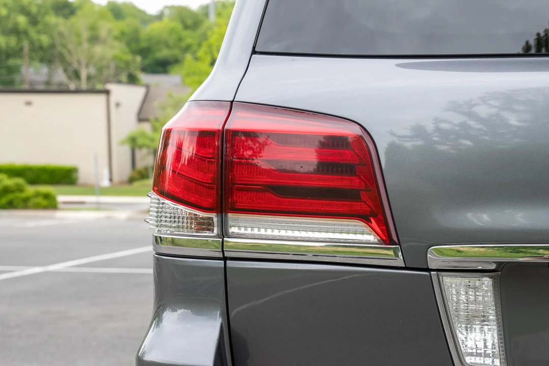 2014 Lexus LX 3rd Gen - Image 19 of 31