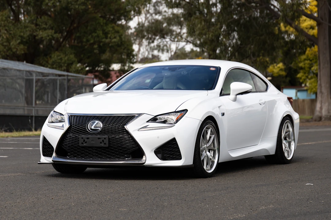 2014 Lexus RC F - Image 19 of 31