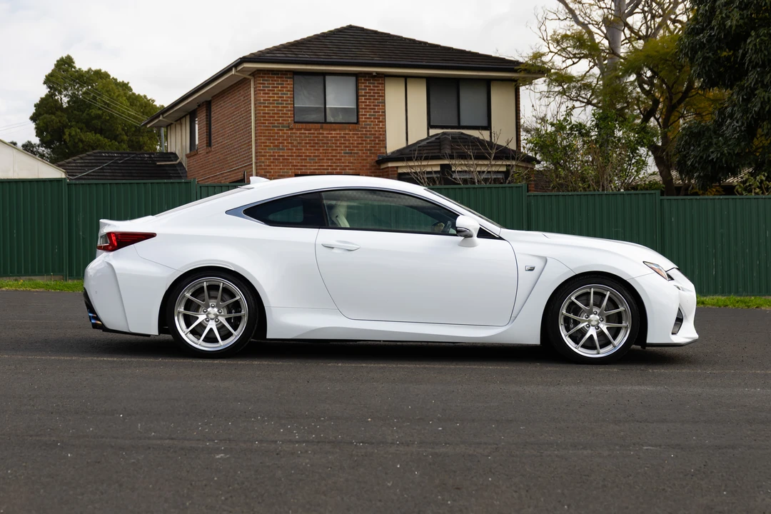 2014 Lexus RC F - Image 24 of 31
