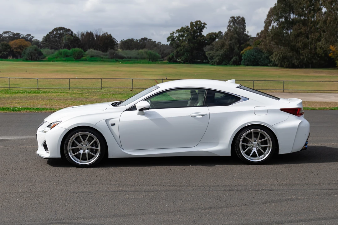 2014 Lexus RC F - Image 12 of 31