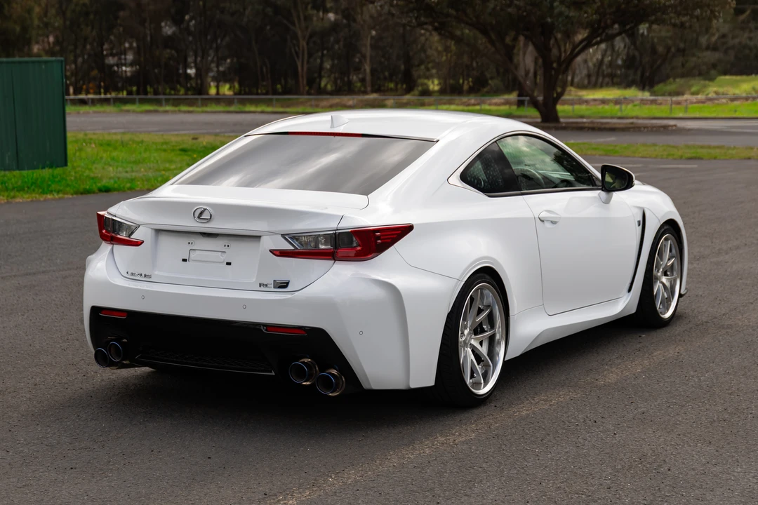 2014 Lexus RC F - Image 15 of 31