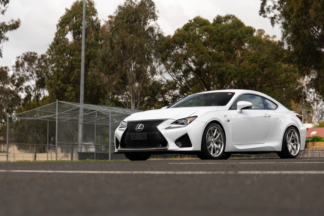 2014 Lexus RC F - Image 27 of 31
