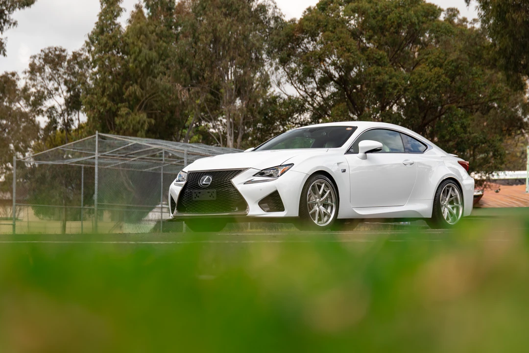 2014 Lexus RC F - Image 28 of 31