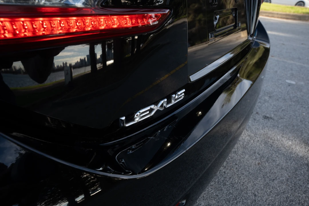 2014 Lexus RC F - Image 11 of 31
