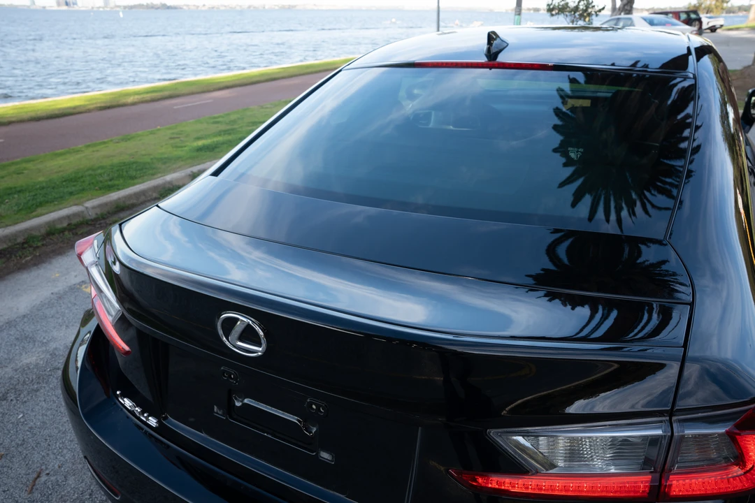 2014 Lexus RC F - Image 15 of 31