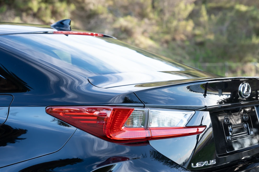 2014 Lexus RC F - Image 18 of 31