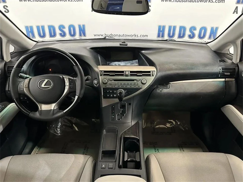 2014 Lexus RX 3rd Gen - Image 25 of 31