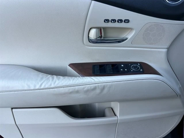 2014 Lexus RX 3rd Gen - Image 11 of 12