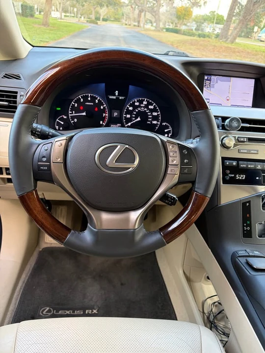 2014 Lexus RX 3rd Gen - Image 15 of 18