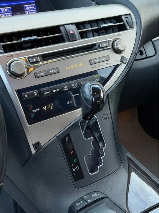 2014 Lexus RX 3rd Gen - Image 13 of 18