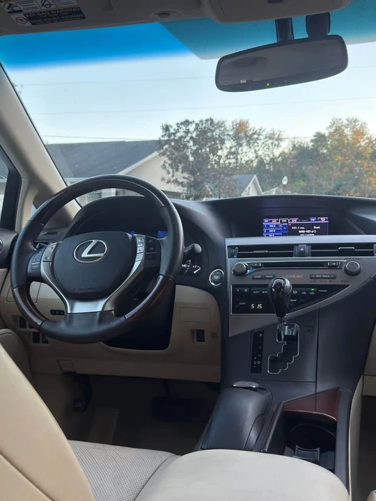 2014 Lexus RX 3rd Gen - Image 9 of 12