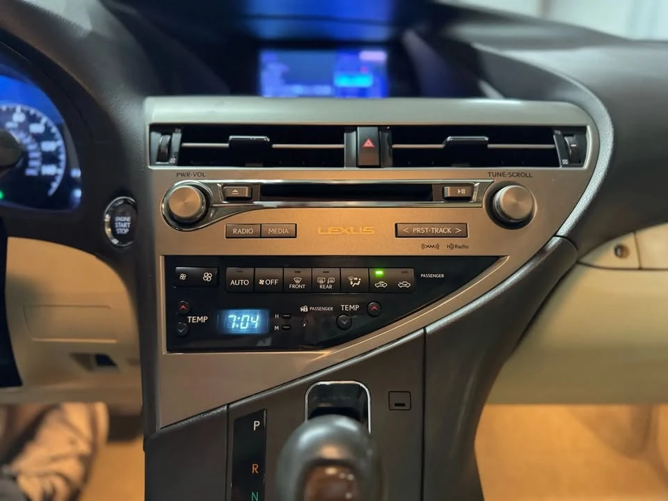 2014 Lexus RX 3rd Gen - Image 13 of 20