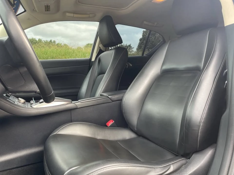 2014 Lexus CT - Image 14 of 20