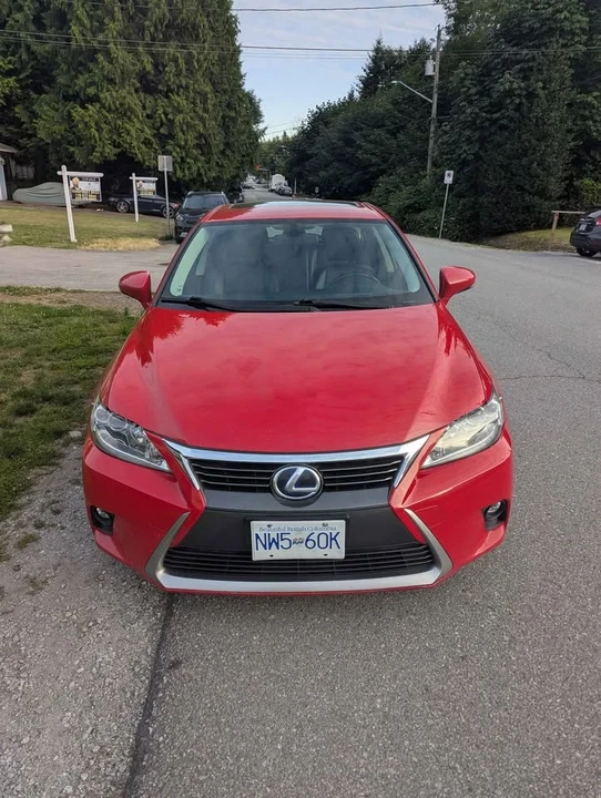 2014 Lexus CT - Image 2 of 9