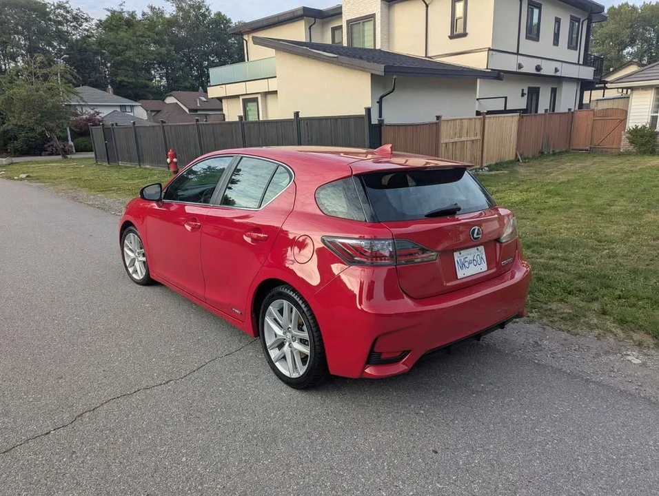 2014 Lexus CT - Image 5 of 9