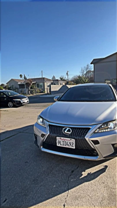 2014 Lexus CT - Image 8 of 11