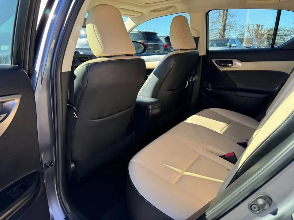2014 Lexus CT - Image 9 of 20