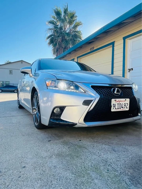2014 Lexus CT - Image 3 of 11
