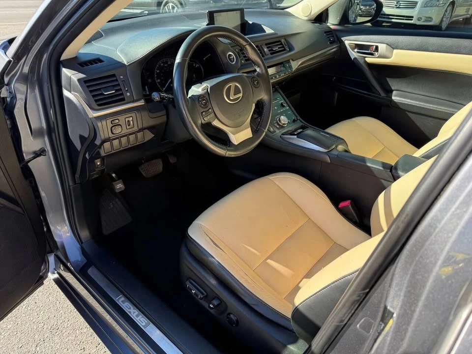 2014 Lexus CT - Image 7 of 20