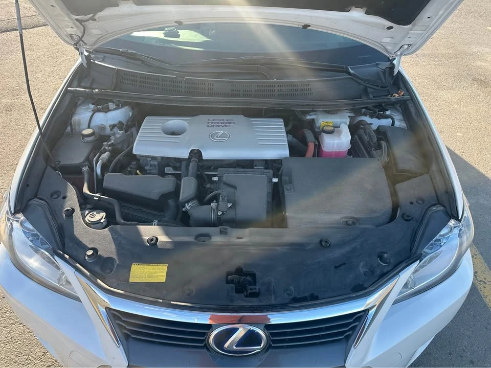 2014 Lexus CT - Image 10 of 12