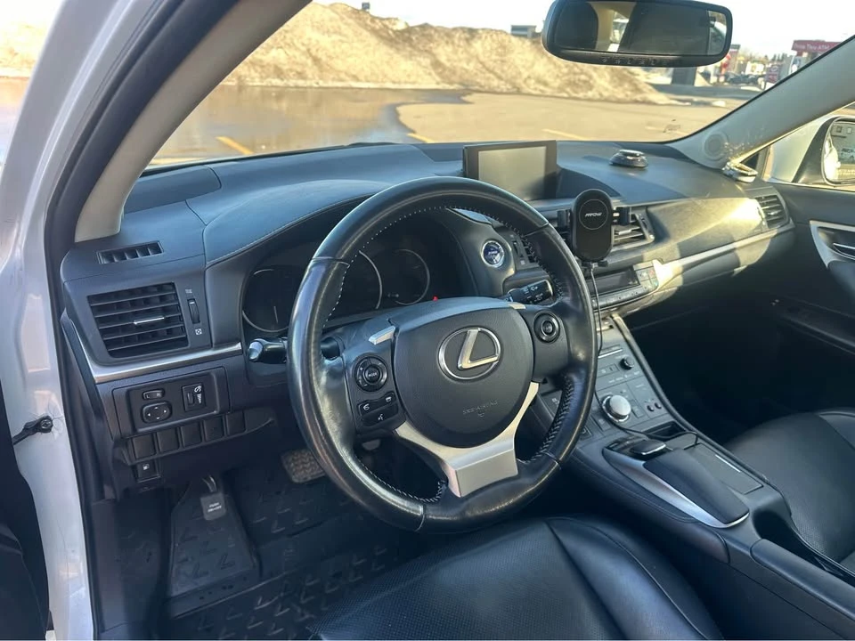 2014 Lexus CT - Image 7 of 12