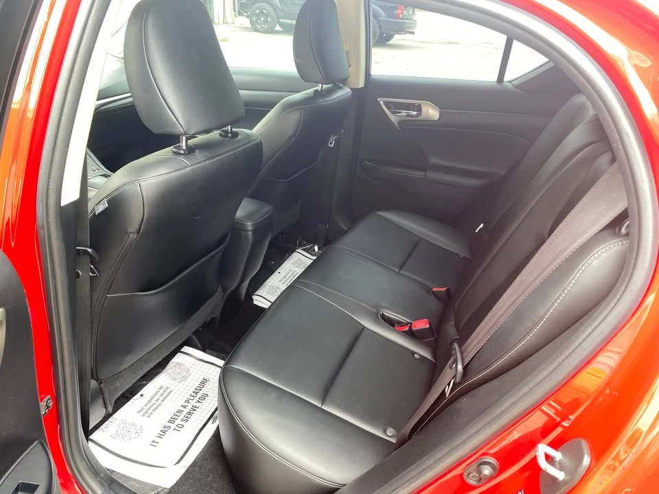 2014 Lexus CT - Image 10 of 13