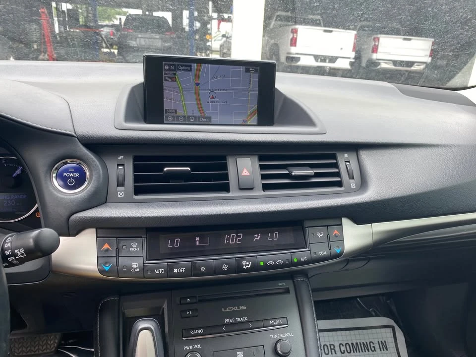 2014 Lexus CT - Image 12 of 13