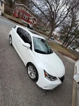 2014 Lexus CT - Image 2 of 17