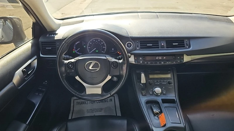 2014 Lexus CT - Image 13 of 17