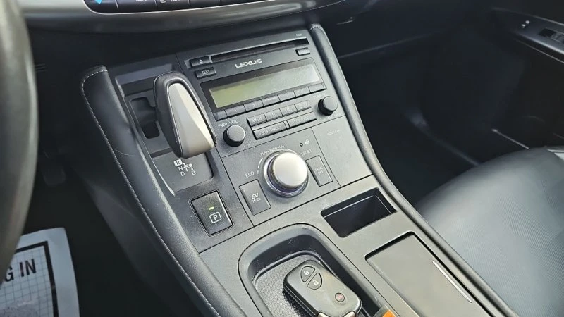 2014 Lexus CT - Image 17 of 17