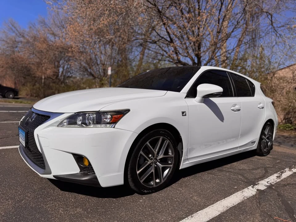 2014 Lexus CT - Image 2 of 16