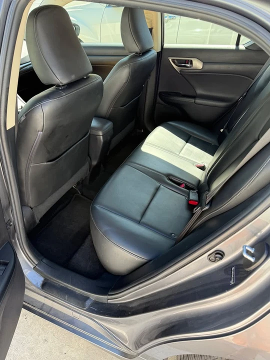 2014 Lexus CT - Image 8 of 14