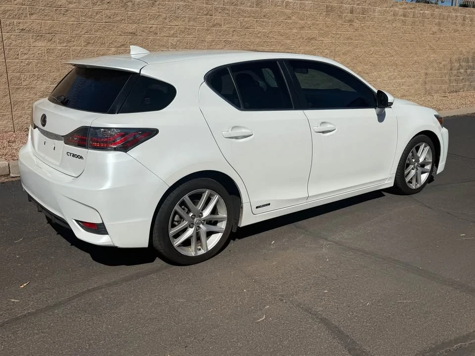 2014 Lexus CT - Image 5 of 9