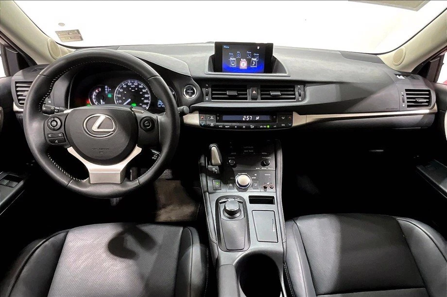 2014 Lexus CT - Image 17 of 20