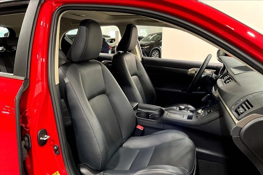 2014 Lexus CT - Image 14 of 20