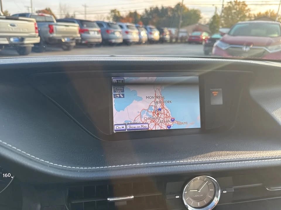 2014 Lexus ES 6th Gen - Image 12 of 17
