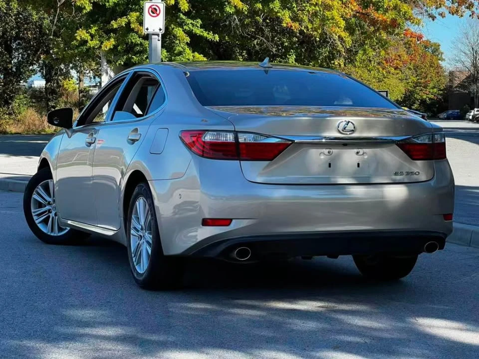 2014 Lexus ES 6th Gen - Image 4 of 7