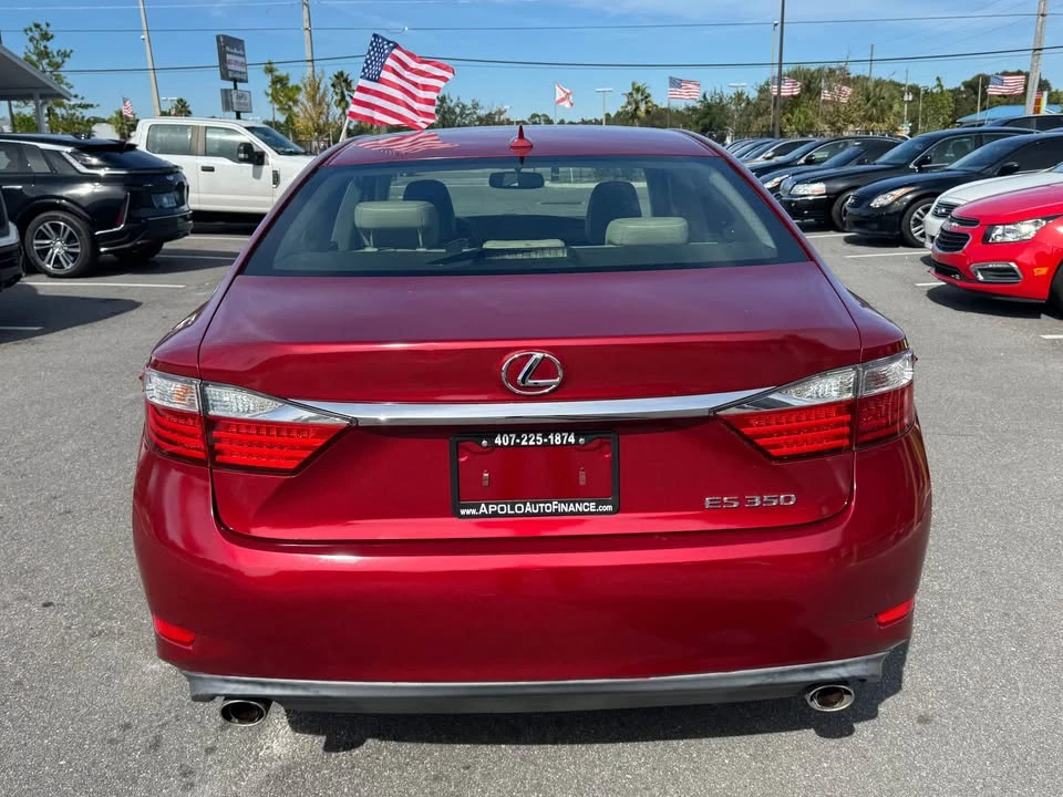 2014 Lexus ES 6th Gen - Image 3 of 13
