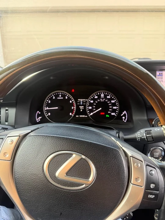 2014 Lexus ES 6th Gen - Image 3 of 10