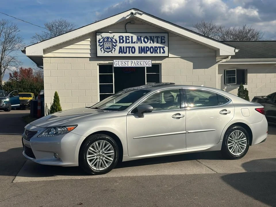 2014 Lexus ES 6th Gen - Image 11 of 19