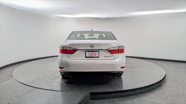2014 Lexus ES 6th Gen - Image 5 of 20